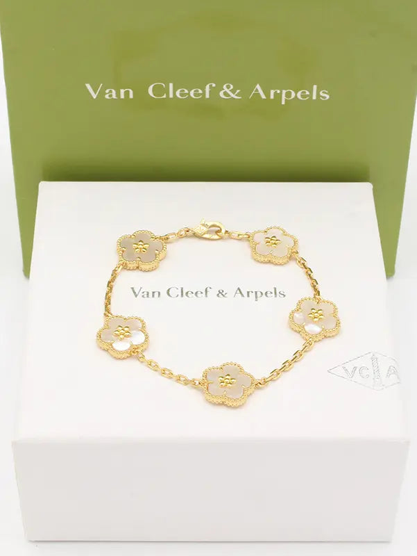 اسواره فان كليف زهرات الامبرا اند اربلز الماستر اسواره van cleef ذهبي