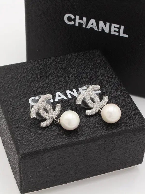 حلق شانيل لولو وسط ماستر 775 حلق chanel