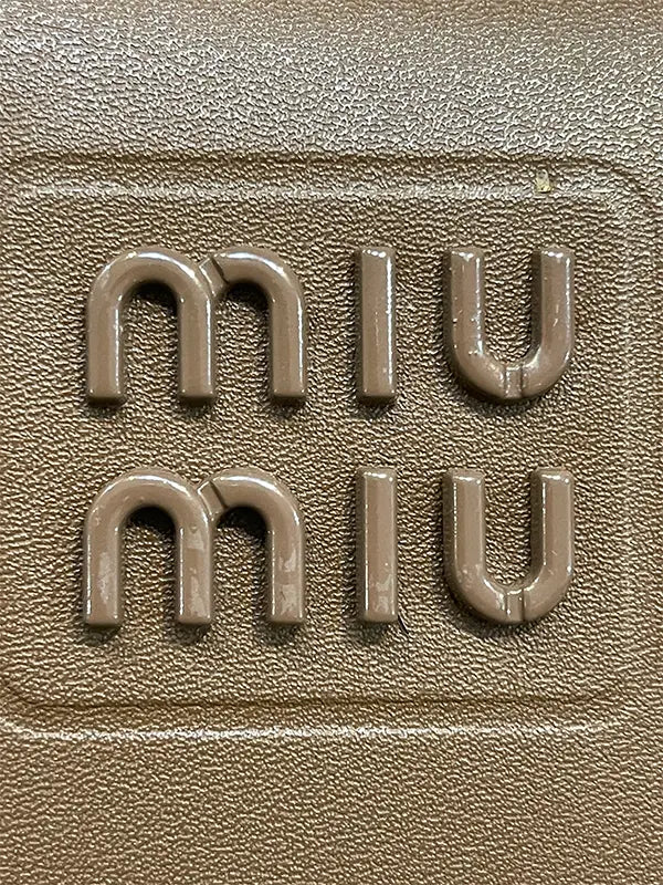 شنطة ميوميو مودرن شنط وحقائب miumiu bags