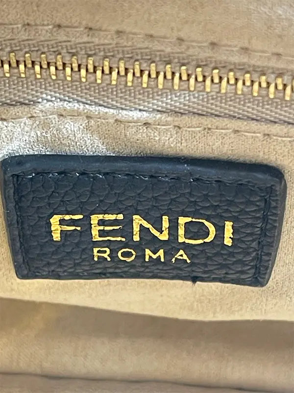 شنطة فندي بتعليقه كرز شنط وحقائب fendi bags