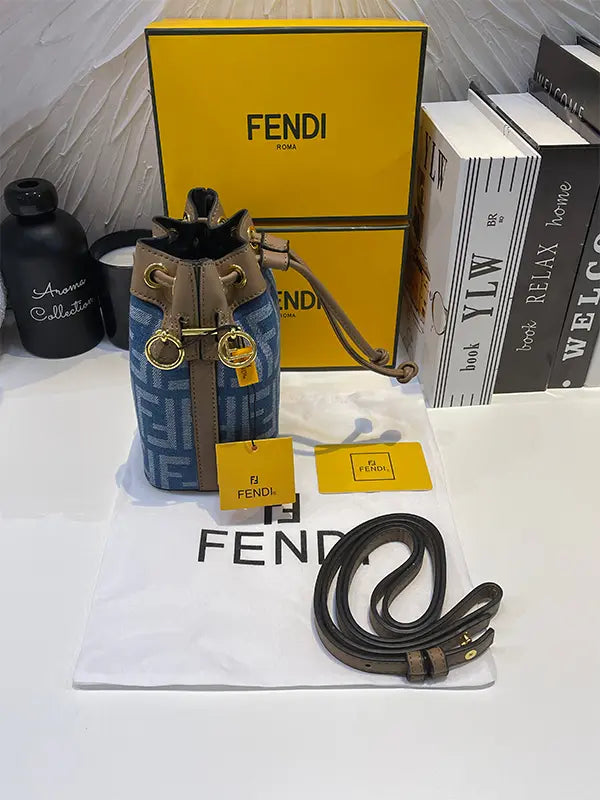 شنطة فندي ماستر صغيرة كحلي شنط وحقائب fendi bags