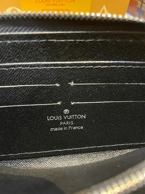 بوك لويس فيتون 323 محافظ louis vuitton bags