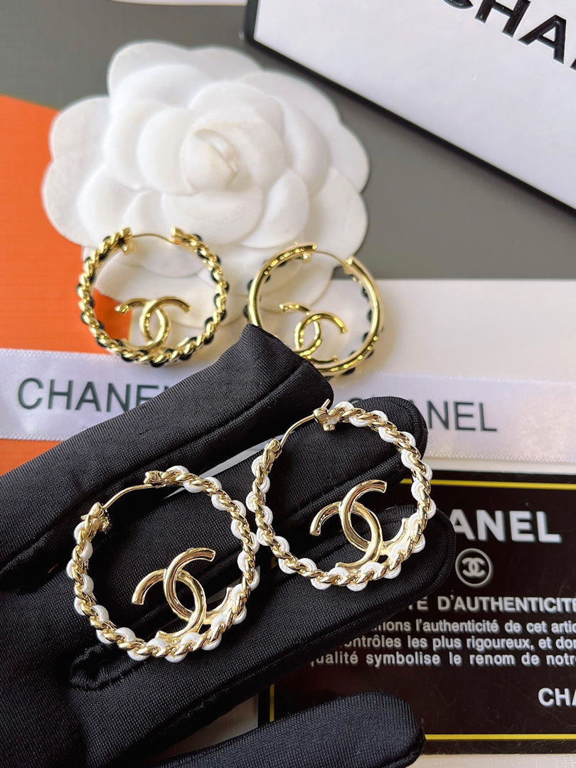 حلق شانيل 8036 حلق chanel ذهبي ابيض