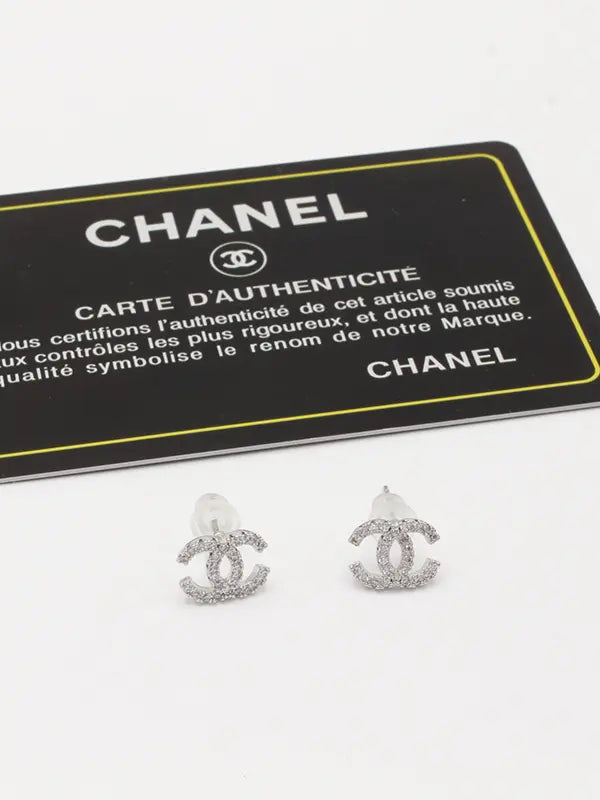 حلق شانيل صغير0.7 حلق chanel