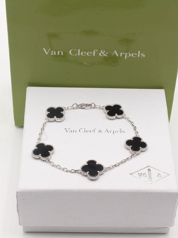 اساور فان كليف الماستر الجديده