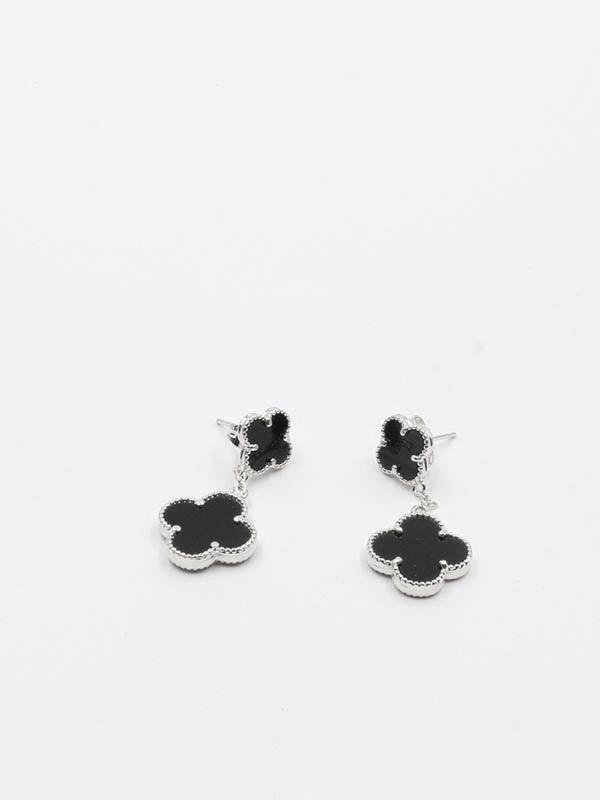 فان كليف حلق وردتين صدف طبيعي حلق van cleef اسود فضي