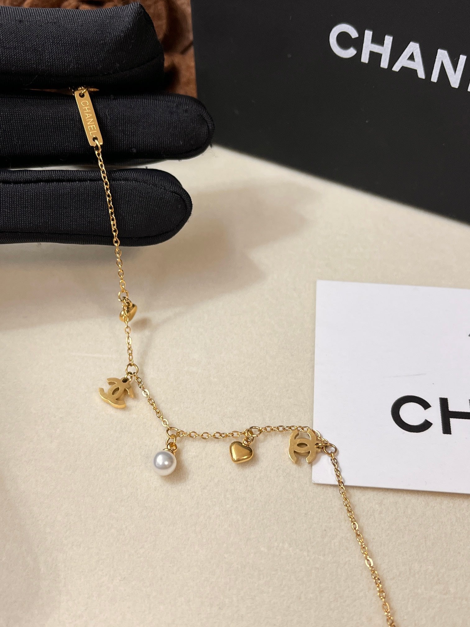اساور شانيل لولو بيرل ناعمة اسواره chanel