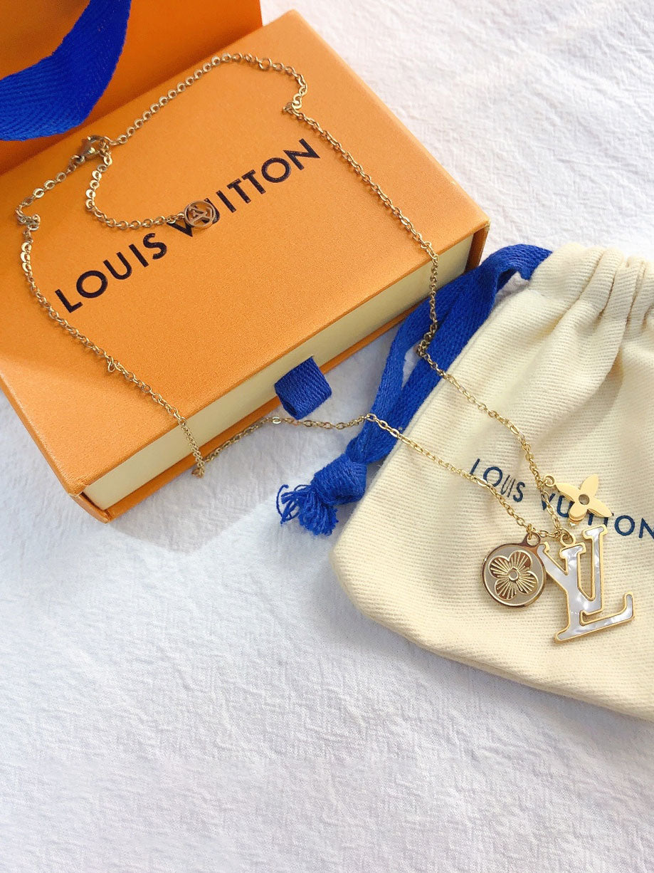سلسال لويس فيتون بيق لوقو ملون سلسال louis vuitton