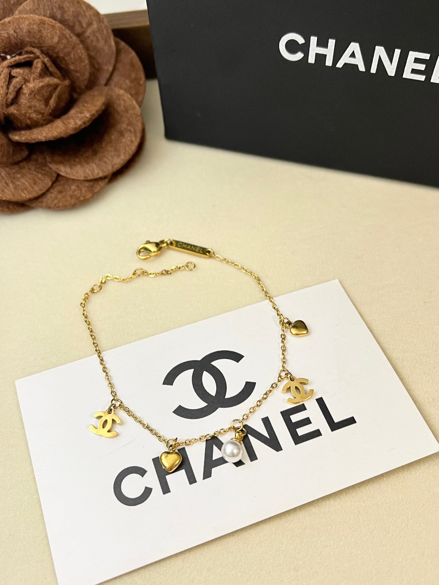اساور شانيل لولو بيرل ناعمة اسواره chanel