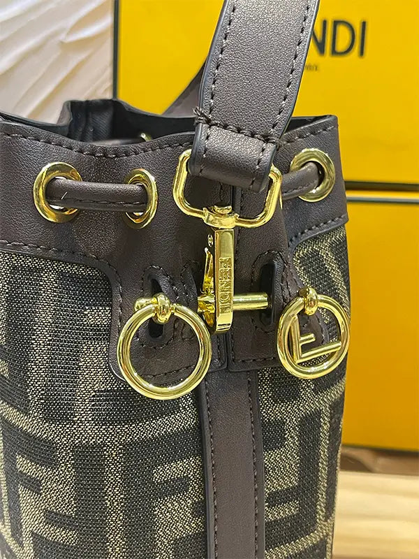 شنطة فندي ماستر صغيرة شنط وحقائب fendi bags