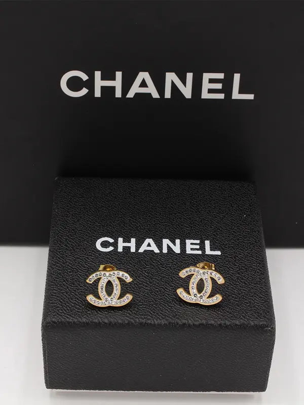 حلق شانيل 607 حلق chanel ذهبي