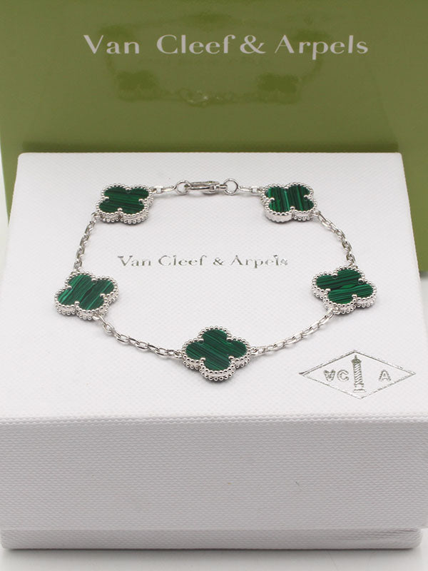 اساور فان كليف الماستر الجديده