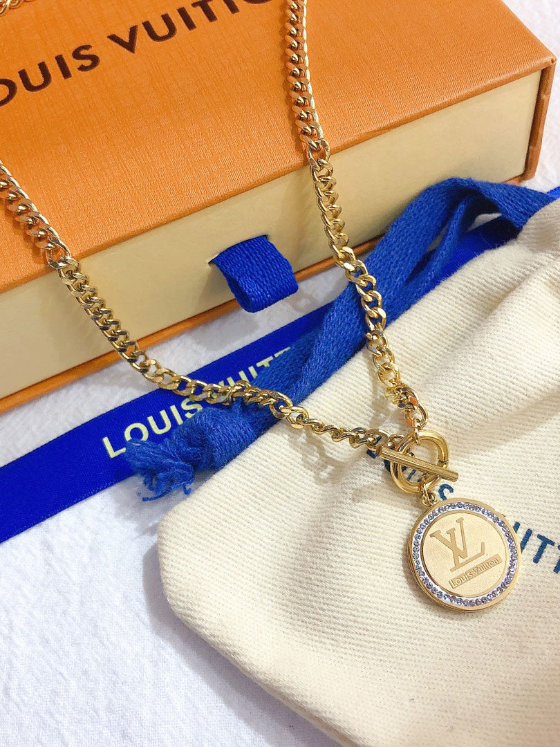 سلسال لويس فيتون بيق لوقو قولد سلسال louis vuitton