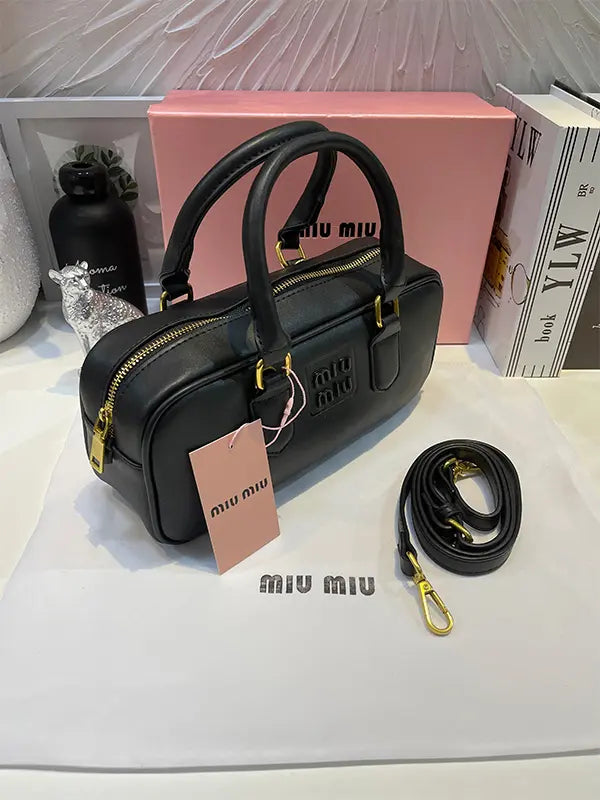 شنطة ميو ميو فلات شنط وحقائب miumiu bags