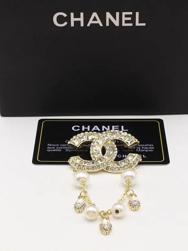 بروش شانيل كرستال لولو بيرل بروش chanel