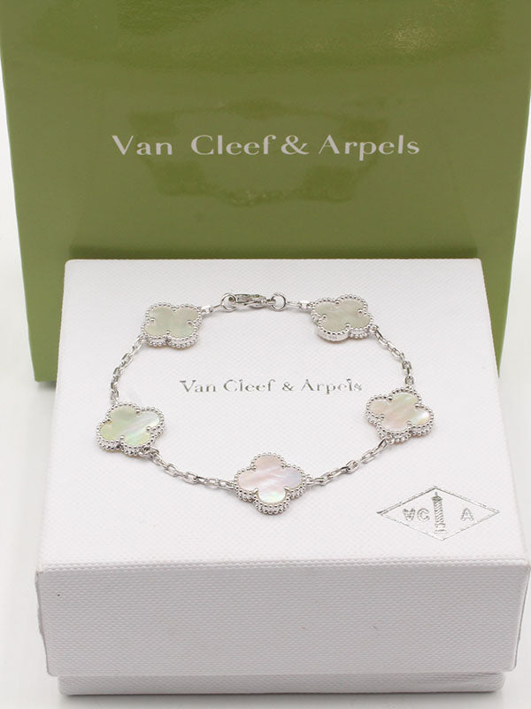 اساور فان كليف الماستر الجديده