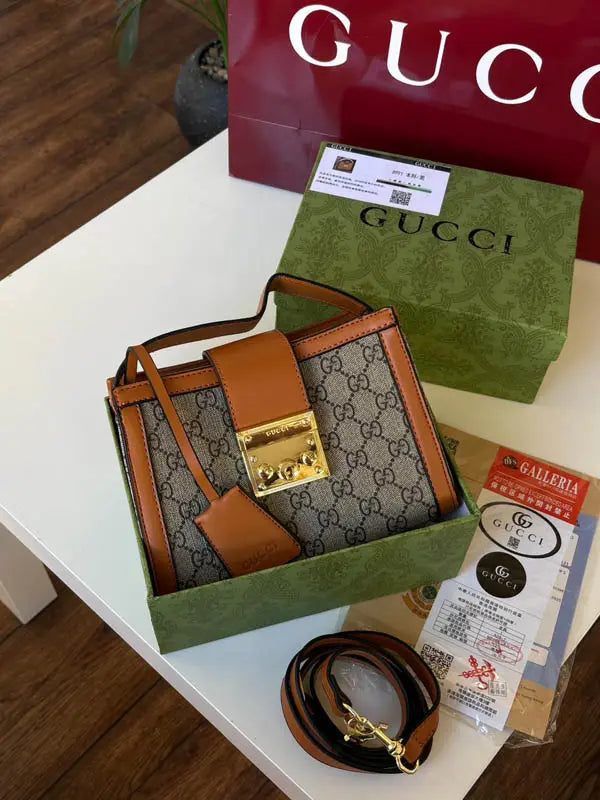 شنطة قوتشي ماستر صغيره 399 شنط وحقائب gucci bags