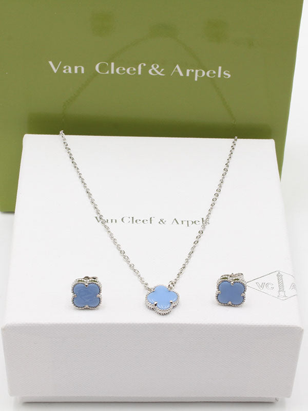 طقم فان كليف ناعم 2 قطع اطقم van cleef موف فضي