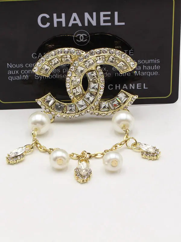 بروش شانيل كرستال لولو بيرل بروش chanel