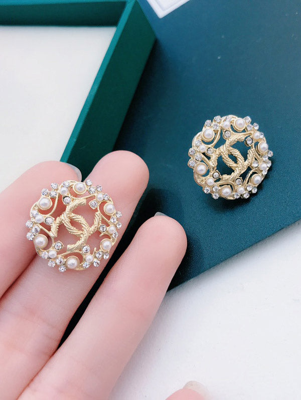 حلق شانيل وسط مدور حلق chanel