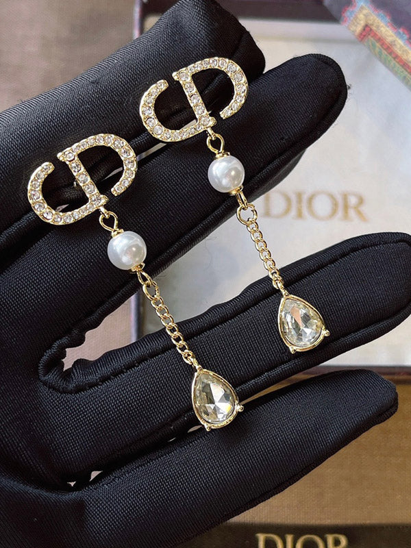 حلق ديور لولو طويل حلق dior ذهبي