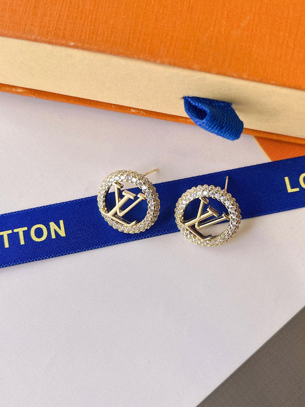 حلق لويس فيتون زركون كيرف لوقو حلق louis vuitton