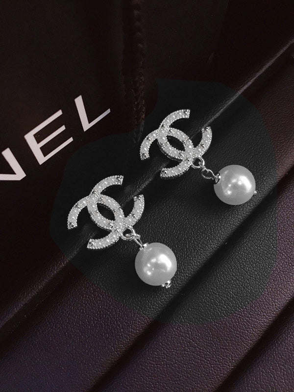 حلق شانيل 2666 حلق chanel فضي
