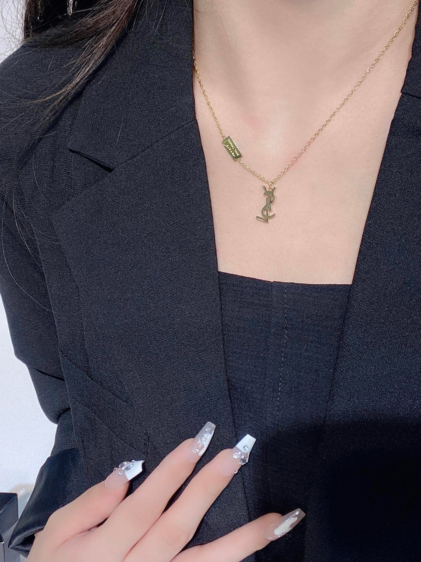 سلسال ايف سان لوران سلسال ysl