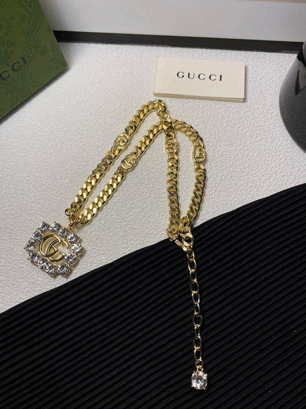 سلسال قوتشي ذهبي كبير كريستال سلسال gucci