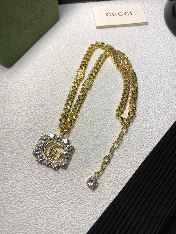 سلسال قوتشي ذهبي كبير كريستال سلسال gucci