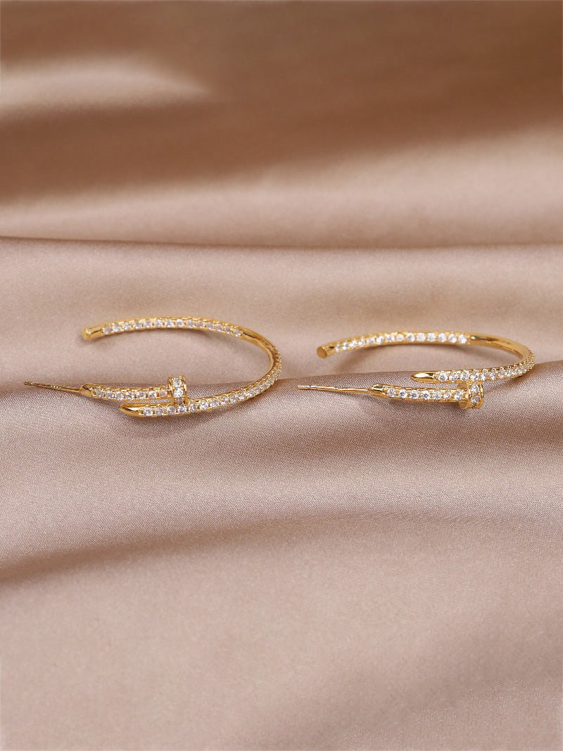 حلق كارتير زركون مسمار كبير حلق CARTIER