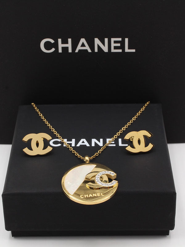 طقم شانيل شيل مدور اطقم chanel ذهبي