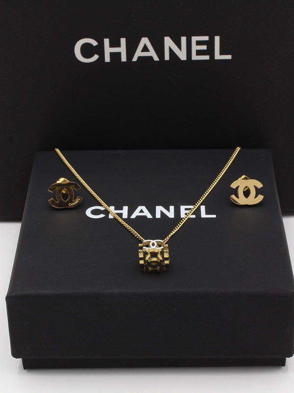 طقم شانيل مكس لوقو اطقم chanel