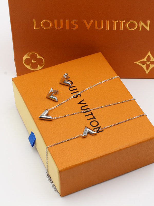 طقم لويس فيتون 3 قطع اطقم louis vuitton فضي