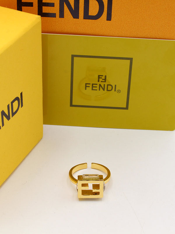 خاتم فندي سكوير ستون اديشن لوقو خواتم fendi ذهبي