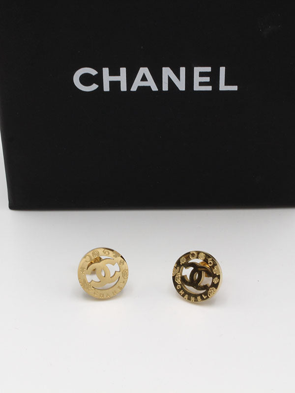 حلق شانيل مدور لوقو حلق chanel ذهبي