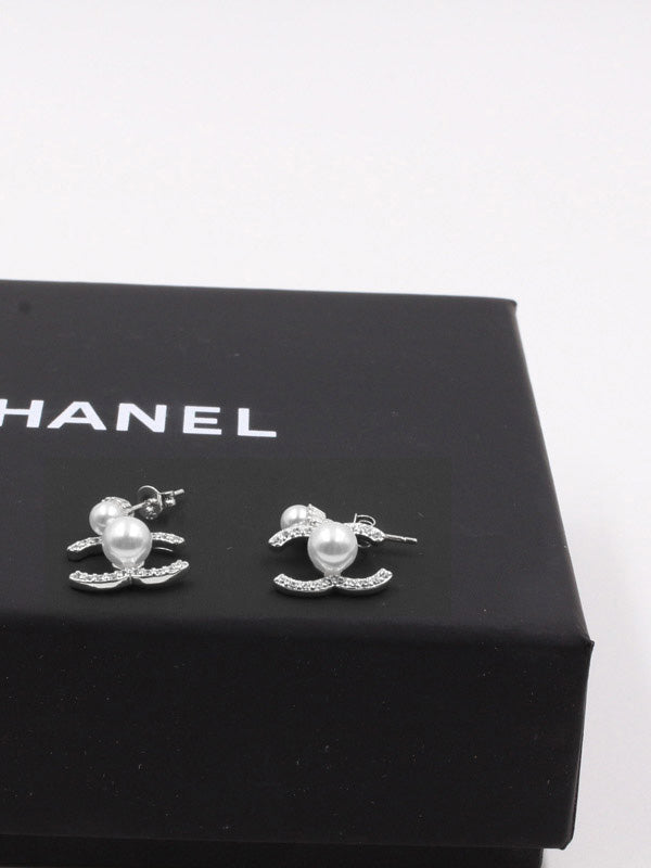 حلق شانيل صغير قولد زركون حلق chanel فضي