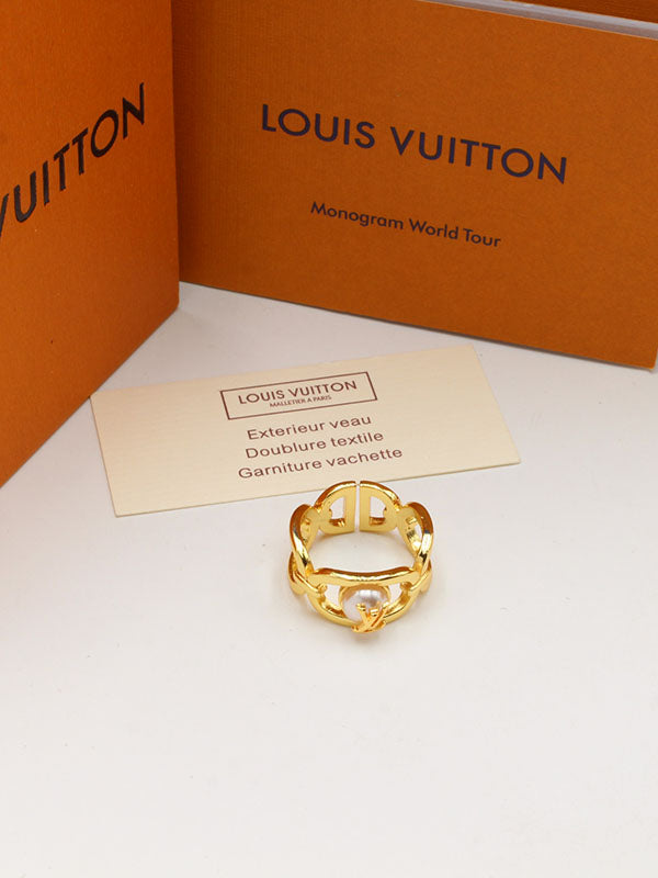 دبلة لويس فيتون لولو عريضه خواتم louis vuitton ذهبي