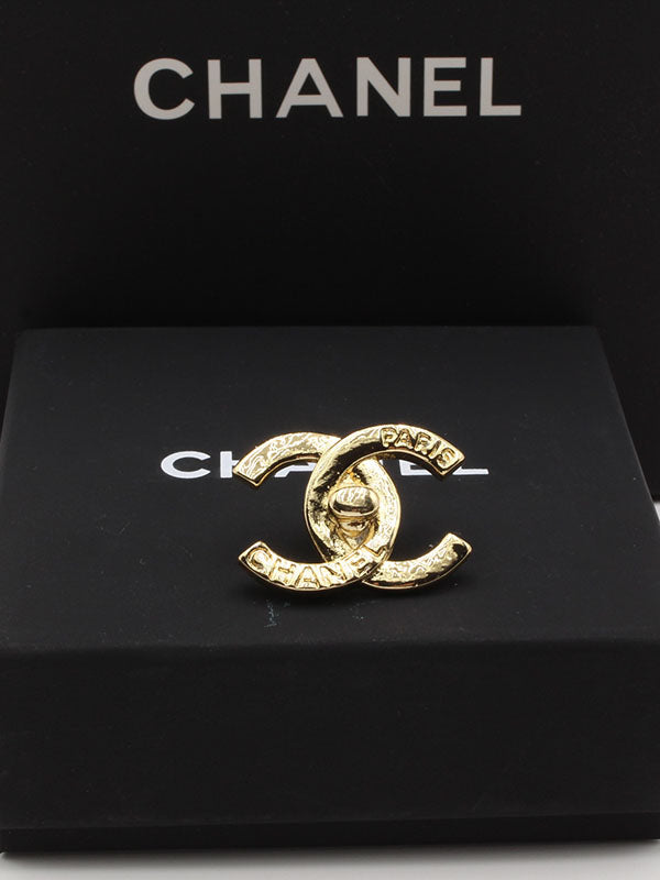 بروش شانيل ميتال صغير بروش chanel ذهبي