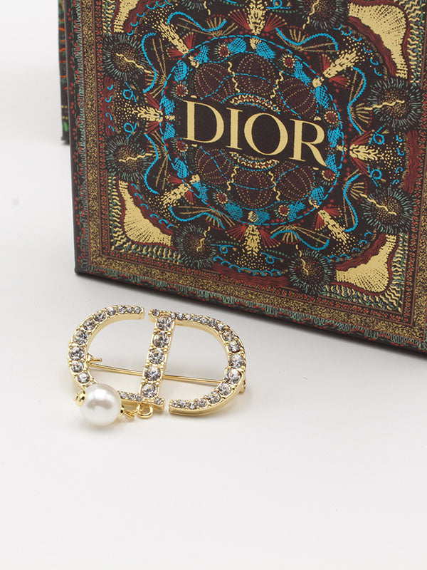 بروش ديور لول ذهبي بروش dior