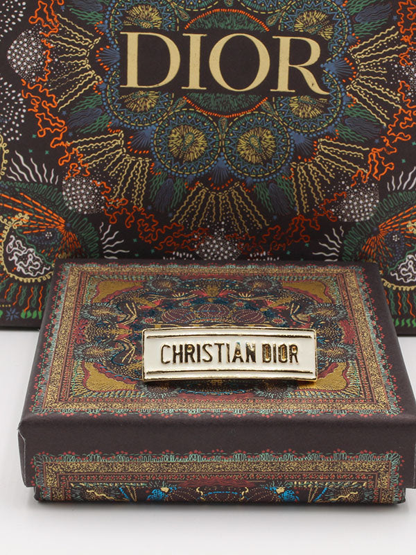 بروش كريستيان ديور بروش dior