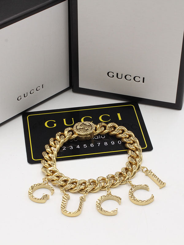 اساور قوتشي بيق شاين بنتدنت لوقو اسواره gucci