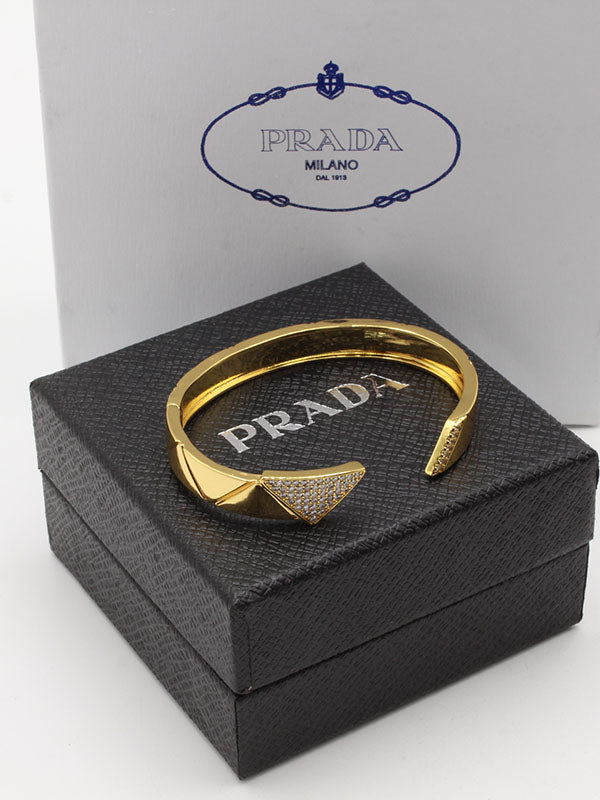 اساور برادا بانقل زركون لوقو اسواره brada