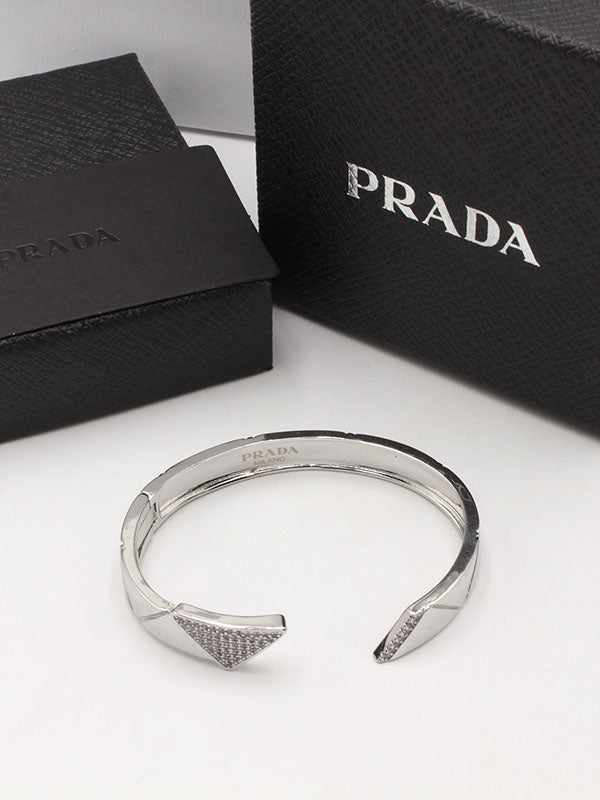 اساور برادا بانقل زركون لوقو اسواره brada