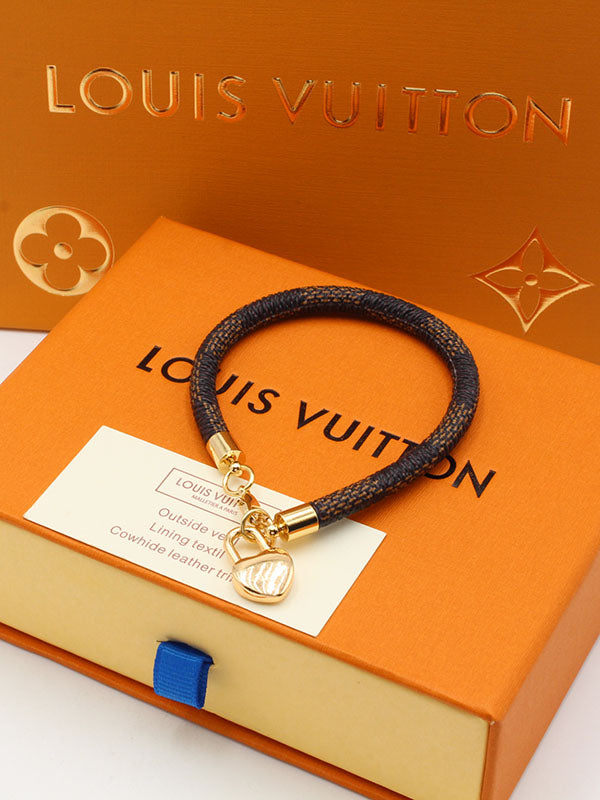 اساور لويس فيتون نيو كي براون ليذر اسواره louis vuitton