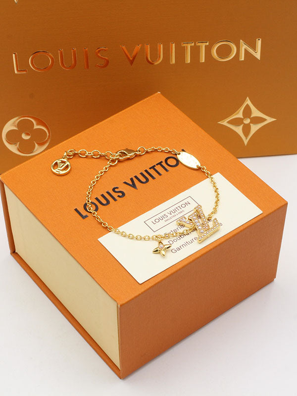 اساور لويس فيتون لولو بيرل وذ لوقو اسواره louis vuitton