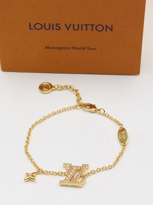 اساور لويس فيتون لولو بيرل وذ لوقو اسواره louis vuitton ذهبي