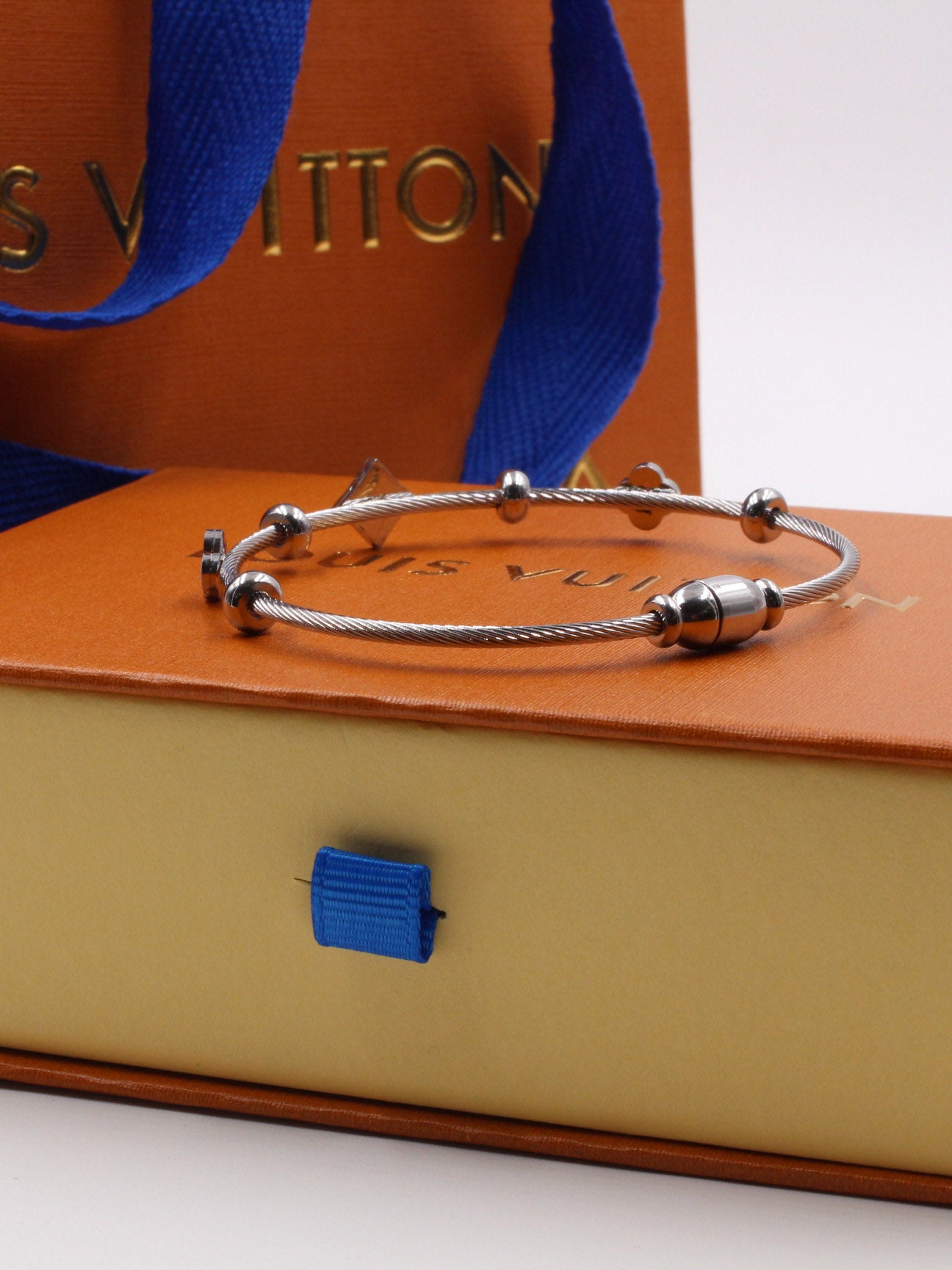 اسوارة لويس فيتون بلاك سيلفر اسواره louis vuitton