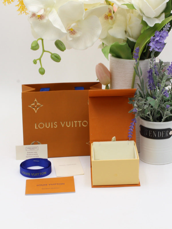 ملحقات لويس فيتون للاطقم سكوير قولد لوقو هدايا louis vuitton