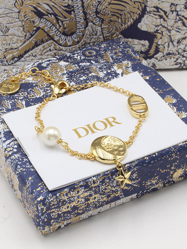 اساور ديور نيو شيب لوقو اسواره dior ذهبي